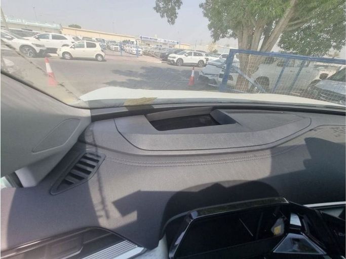 Новый Volkswagen ID.6, 2023 в Дубае от Mohamed Hakim Motors Белый цвет. Other | AUTO.AE