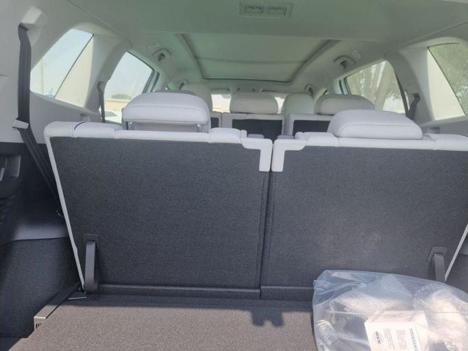 Новый Volkswagen ID.6, 2023 в Дубае от Mohamed Hakim Motors Белый цвет. Other | AUTO.AE