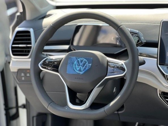 Новый Volkswagen ID.6, 2024 в Дубае от Titanum Cars Белый цвет. Other | AUTO.AE