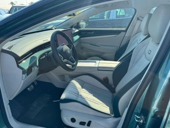 Новый Volkswagen ID.7, 2024 в Дубае от Mohamed Hakim Motors Зеленый цвет. Other | AUTO.AE