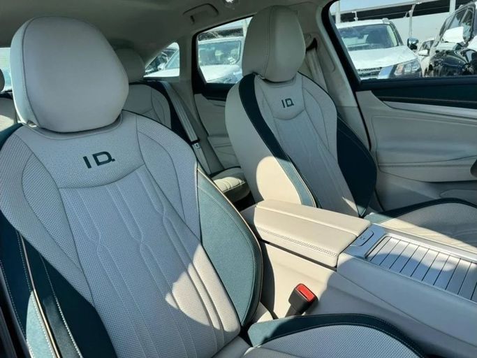 Новый Volkswagen ID.7, 2024 в Дубае от Mohamed Hakim Motors Зеленый цвет. Other | AUTO.AE