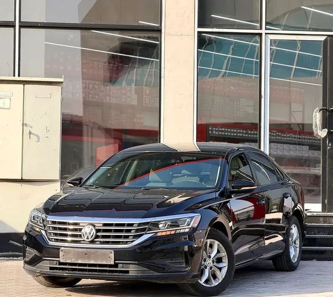 Подержанный Volkswagen Passat B8 Рестайлинг, 2.0 л, 2020 в Дубае от Morya Jeswani Cars Черный цвет. GCC | AUTO.AE