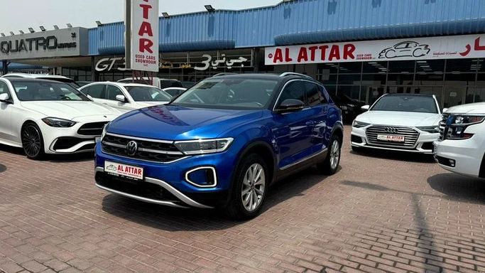 Used Volkswagen T-Roc I Facelift, 2.0 l, 2023 in Dubai by Ignite Used Cars, Blue color. GCC Specs | AUTO.AE