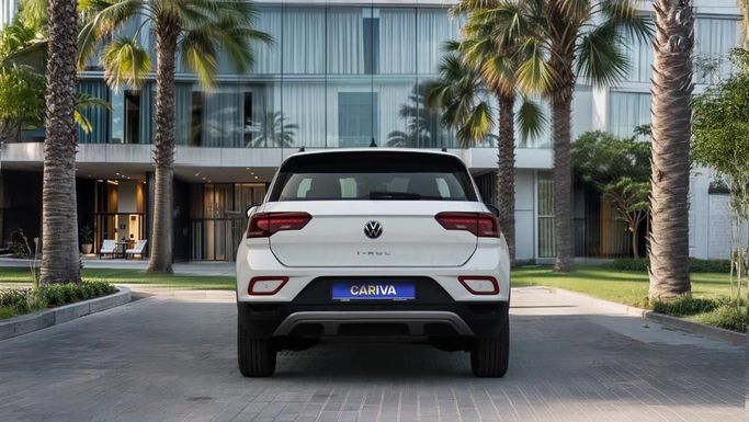 Used Volkswagen T-Roc I Facelift, 1.5 l, 2024 in Dubai by Cariva Used Cars , White color. GCC Specs | AUTO.AE