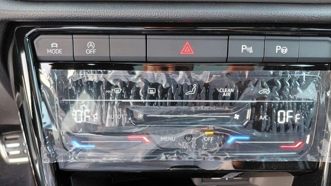 Новый Volkswagen T-Roc I Рестайлинг, 1.5 л, 2025 в Дубае от World Center Motors FZE Белый цвет. Китайская | AUTO.AE