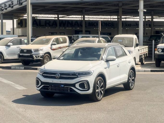 New Volkswagen T-Roc I Facelift, 1.5 l, 2025 in Dubai by Al Rawnaq Motors , White color. Chinese Specs | AUTO.AE