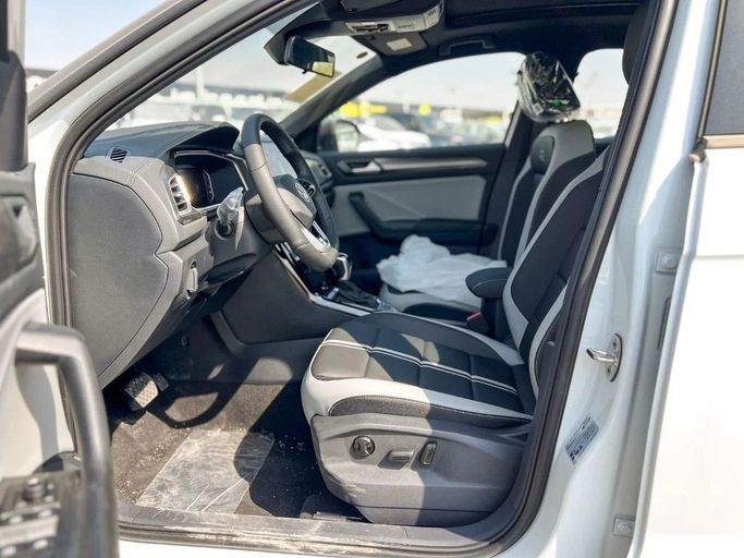New Volkswagen T-Roc I Facelift, 1.5 l, 2025 in Dubai by Al Rawnaq Motors , White color. Chinese Specs | AUTO.AE