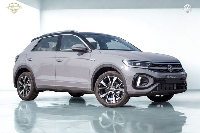 جديدة Volkswagen T-Roc أنا فيس ليفت, 1.5 l, 2025 في في دبي من NEW TOP GEAR AUTO، اللون رمادي.  | AUTO.AE | إعلان #246153