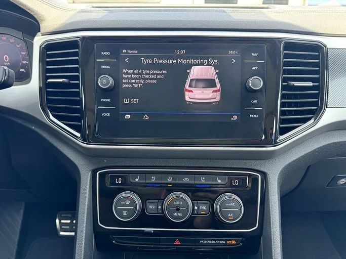 Подержанный Volkswagen Teramont I Рестайлинг, 3.6 л, 2023 в Дубае от Nice Cars Motos Черный цвет. GCC | AUTO.AE