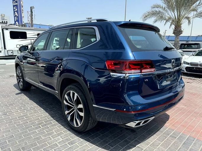 Подержанный Volkswagen Teramont I Рестайлинг, 3.6 л, 2023 в Дубае от Nice Cars Motos Черный цвет. GCC | AUTO.AE