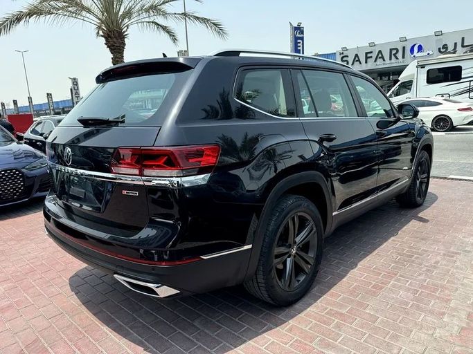 Подержанный Volkswagen Teramont I Рестайлинг, 3.6 л, 2022 в Дубае от Nice Cars Motos Черный цвет. GCC | AUTO.AE