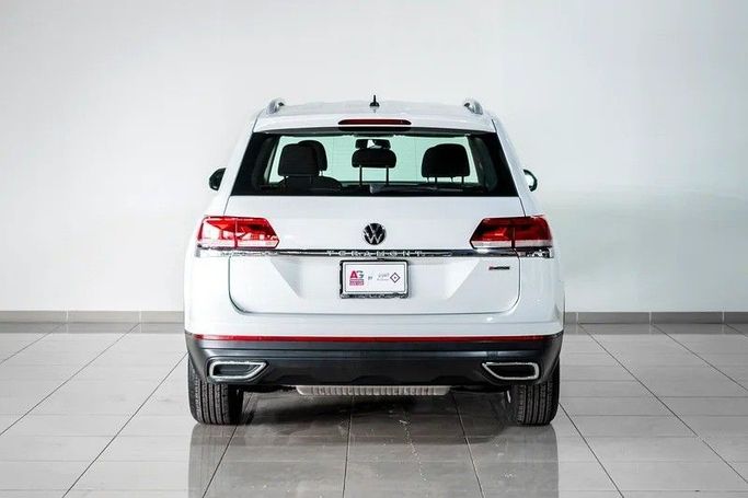 Подержанный Volkswagen Teramont I Рестайлинг (China Market), 2.0 л, 2022 в Дубае от AG Motors Белый цвет. GCC | AUTO.AE