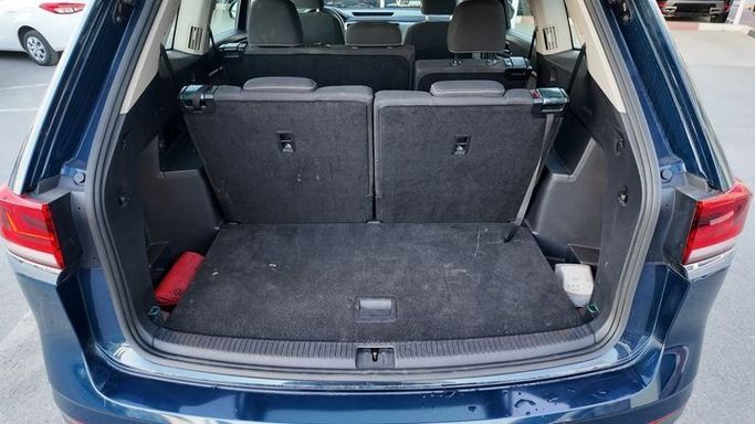 Used Volkswagen Teramont I Facelift (China Market), 2.5 l, 2022 in Dubai by Cariva Used Cars , Blue color.  | AUTO.AE