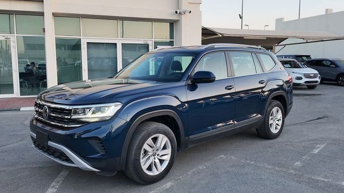 Used Volkswagen Teramont I Facelift (China Market), 2.5 l, 2022 in Dubai by Cariva Used Cars , Blue color.  | AUTO.AE