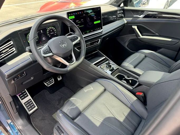 Used Volkswagen Tiguan II Facelift, 2.0 l, 2025 in Dubai by Nice Cars Motos, Black color. GCC Specs | AUTO.AE