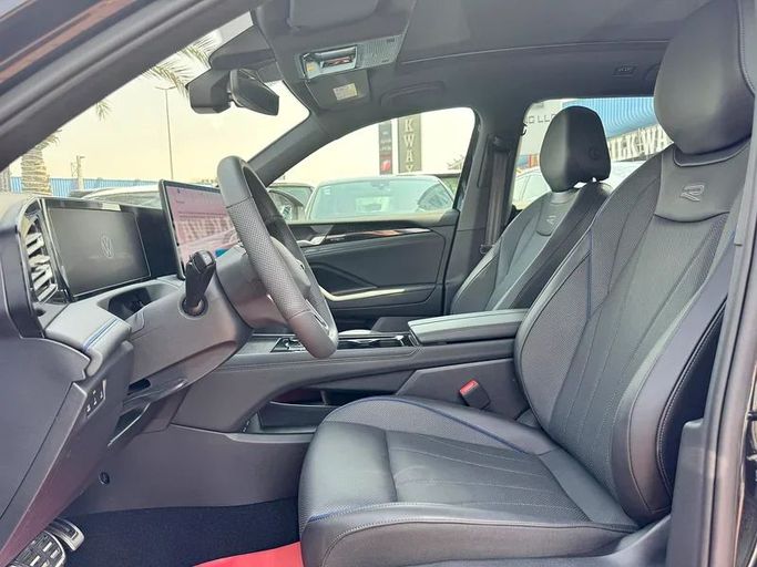 Подержанный Volkswagen Tiguan III (China Market), 2.0 л, 2024 в Дубае от Nice Cars Motos Черный цвет. Other | AUTO.AE