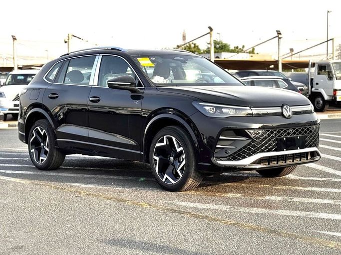 New Volkswagen Tiguan III (China Market), 2.0 l, 2025 in Dubai by ADDRESS MOTORS, Black color. GCC Specs | AUTO.AE | Listing #265853