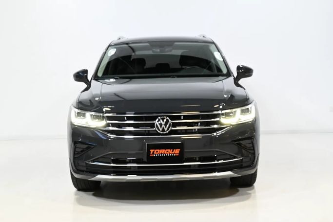 Used Volkswagen Tiguan II Facelift, 2.0 l, 2023 in UAE, Dubai by Torque Motors, Grey color. GCC Specs | AUTO.AE | Listing #282977