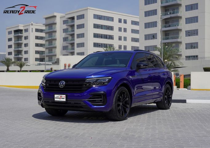 مستعملة Volkswagen Touareg ثالثاً, 3.0 l, 2023 في في دبي من READY 2 RIDE MOTORS، اللون أزرق. مواصفات الخليج | AUTO.AE | إعلان #249274