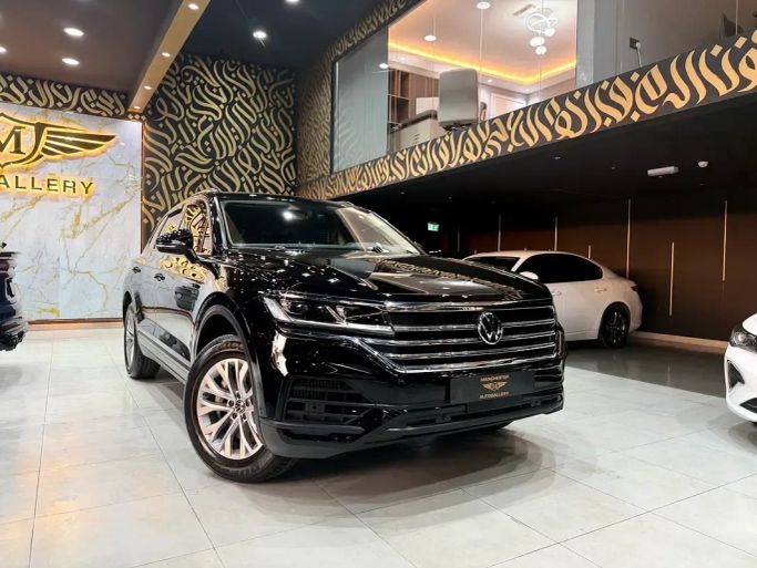 Used Volkswagen Touareg III Facelift, 3.0 l, 2024 in Dubai by MANCHESTER AUTO GALLERY, Black color. GCC Specs | AUTO.AE | Listing #267130