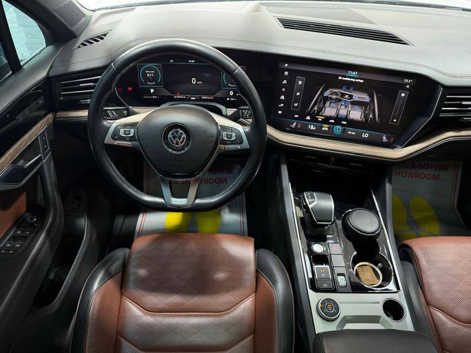 مستعملة Volkswagen Touareg ثالثاً، 3.0 لتر، 2019 في الإمارات، دبي من Philippine Used Cars Showroom، اللون أبيض. مواصفات الخليج | AUTO.AE | إعلان #295448 — صورة 13 من 14