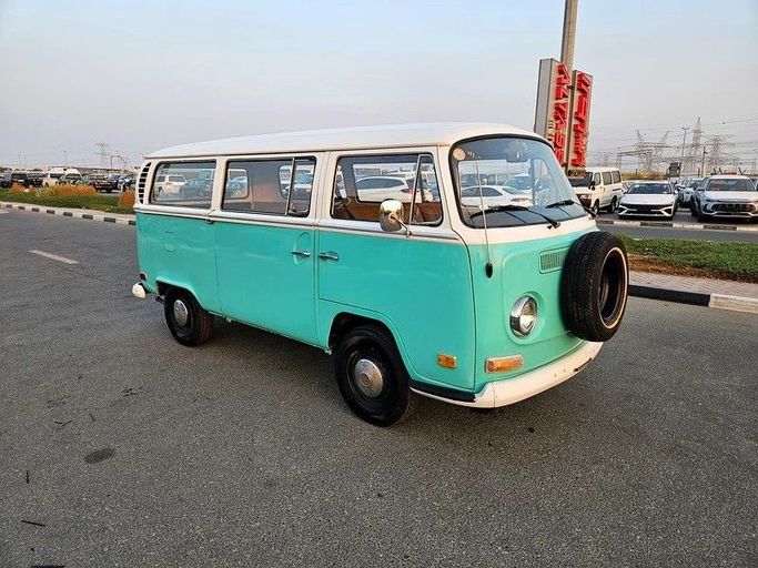 Used Volkswagen Type 2 T2, 1.6 l, 1971 in Dubai by Irfan Motors, Blue color. Japanese Specs | AUTO.AE