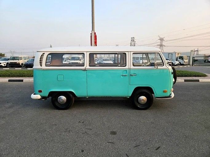 Used Volkswagen Type 2 T2, 1.6 l, 1971 in Dubai by Irfan Motors, Blue color. Japanese Specs | AUTO.AE