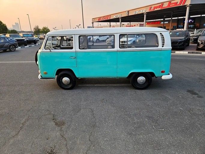 Used Volkswagen Type 2 T2, 1.6 l, 1971 in Dubai by Irfan Motors, Blue color. Japanese Specs | AUTO.AE