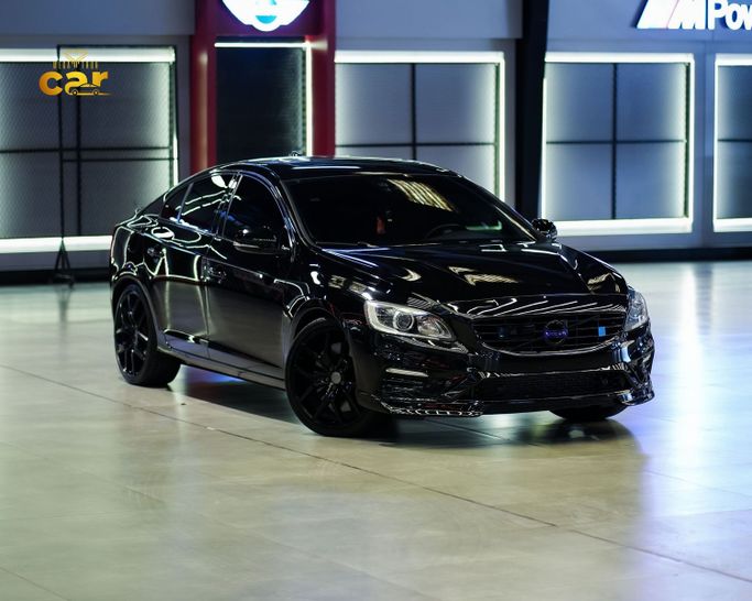 Подержанный Volvo S60 II Рестайлинг, 2.0 л, 2017 в Дубае от Optimus Megatron cars FZE LLC Черный цвет.  | AUTO.AE