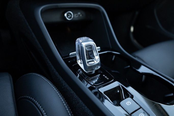 Used Volvo XC40 I Facelift, 1.5 l, 2023 in Dubai by Linda Cars, Silver color. GCC Specs | AUTO.AE