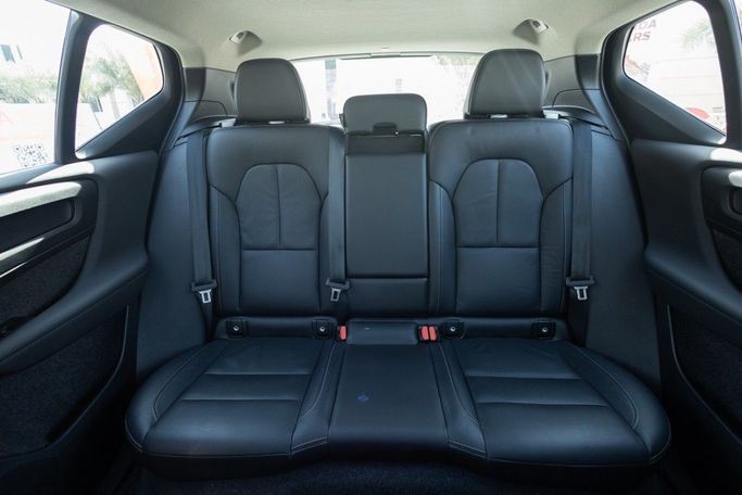 Used Volvo XC40 I Facelift, 1.5 l, 2023 in Dubai by Linda Cars, Silver color. GCC Specs | AUTO.AE