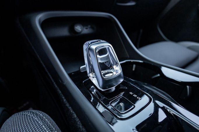 New Volvo XC40 I Facelift, 2.0 l, 2024 in Dubai by Linda Cars, Silver color. Chinese Specs | AUTO.AE