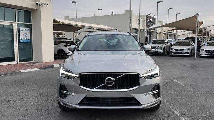 Used Volvo XC60 II Facelift, 2.0 l, 2023 in Dubai by Cariva Used Cars , Silver color. GCC Specs | AUTO.AE