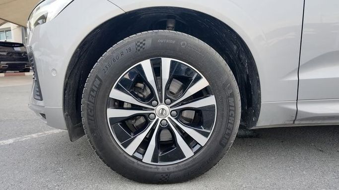 Used Volvo XC60 II Facelift, 2.0 l, 2023 in Dubai by Cariva Used Cars , Silver color. GCC Specs | AUTO.AE