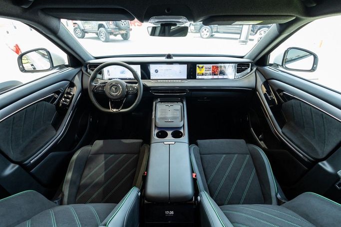 Новый Voyah Free I Рестайлинг, 1.5 л, 2025 в Дубае от Linda Cars Белый цвет. Китайская | AUTO.AE