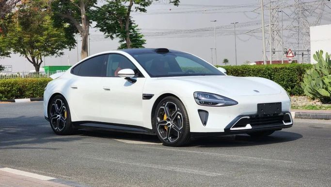 New Xiaomi SU7, 2024 in Dubai by Alwan Global Cars, White color. Other | AUTO.AE