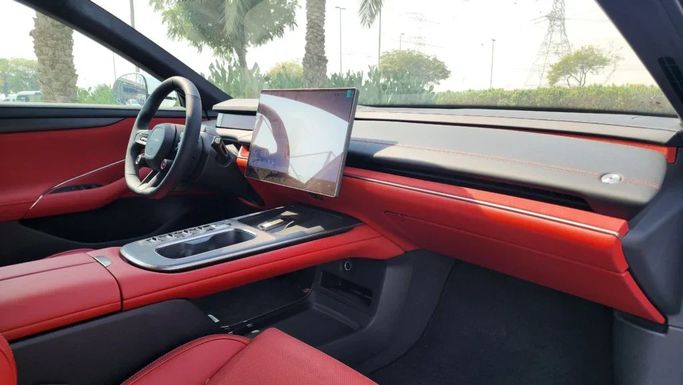 New Xiaomi SU7, 2024 in Dubai by Alwan Global Cars, White color. Other | AUTO.AE