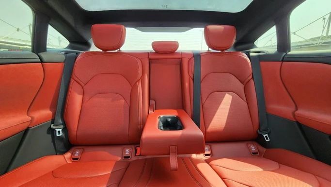 New Xiaomi SU7, 2024 in Dubai by Alwan Global Cars, White color. Other | AUTO.AE