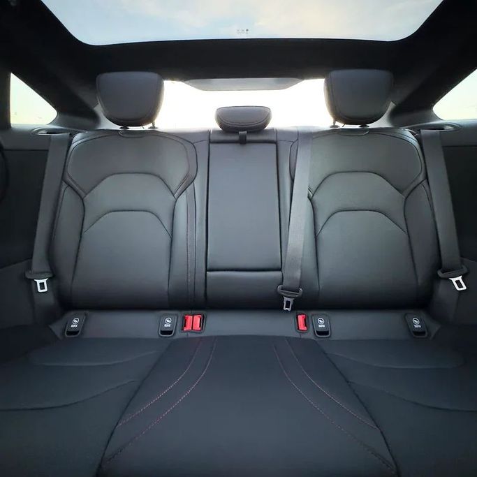 Новый Xiaomi SU7, 2025 в Дубае от Sola Motors Серый цвет. GCC | AUTO.AE