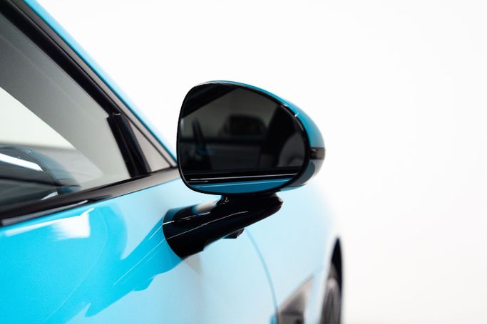 Новый Xiaomi SU7 Pro, 2024 в Дубае от PUPIL OF FATE MOTORS Голубой цвет. Other | AUTO.AE