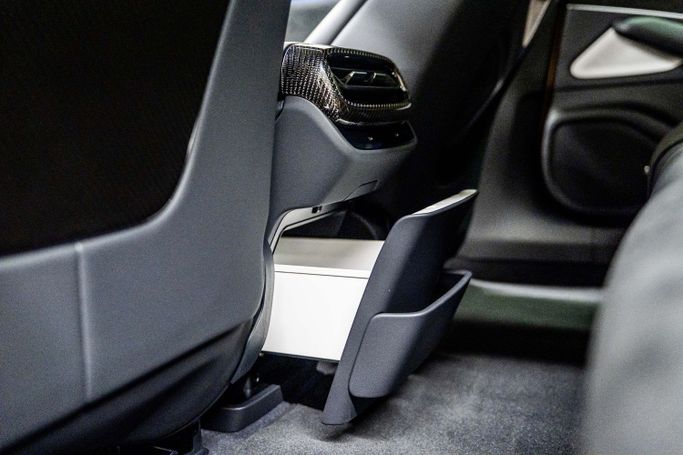 جديدة Xiaomi SU7 Ultra, 2025 في في دبي من PUPIL OF FATE MOTORS، اللون أصفر. أخرى | AUTO.AE