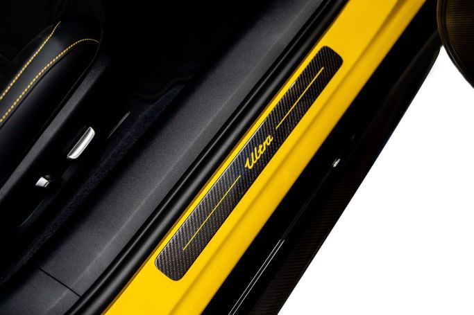 جديدة Xiaomi SU7 Ultra, 2025 في في دبي من PUPIL OF FATE MOTORS، اللون أصفر. أخرى | AUTO.AE