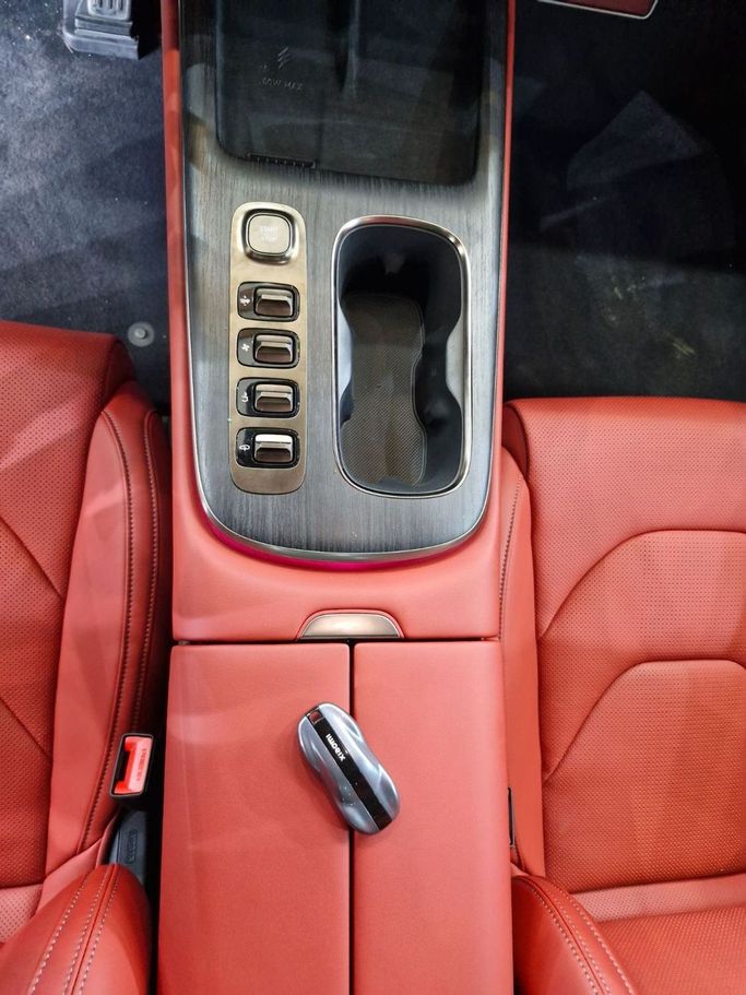 Новый Xiaomi SU7, 2025 в Дубае от Allied Motors Голубой цвет. Китайская | AUTO.AE