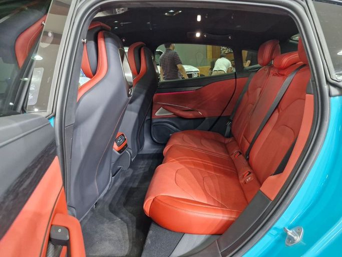 Новый Xiaomi SU7, 2025 в Дубае от Allied Motors Голубой цвет. Китайская | AUTO.AE