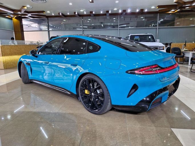 Новый Xiaomi SU7, 2025 в Дубае от Allied Motors Голубой цвет. Китайская | AUTO.AE