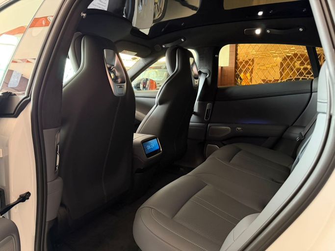 New Xiaomi YU7, 2025 in Dubai by Billion Auto , White color. Chinese Specs | AUTO.AE