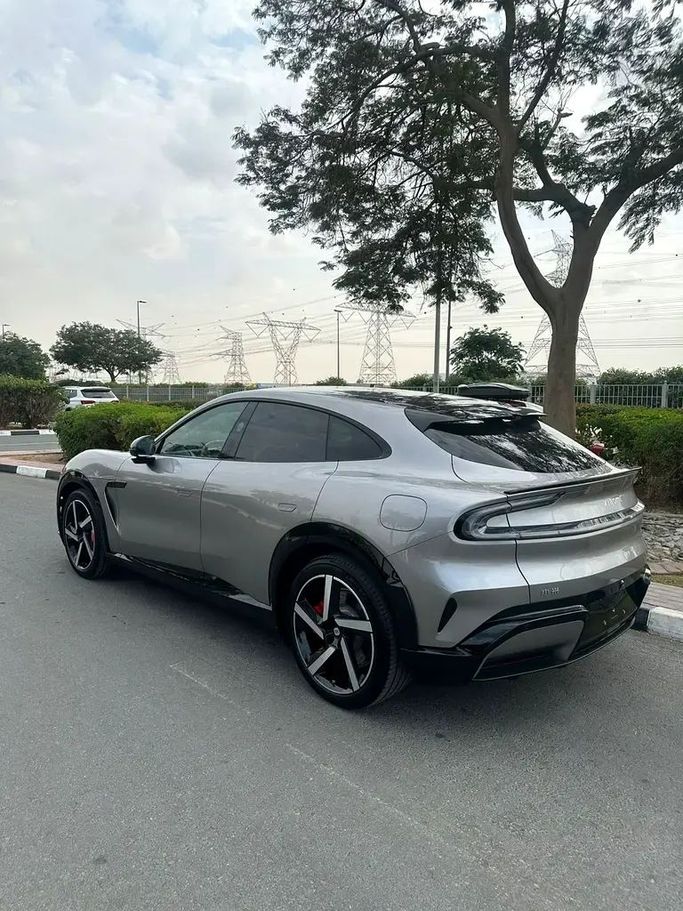 Новый Xiaomi YU7, 2025 в Дубае от First Choice Motors Серый цвет. Канадская | AUTO.AE