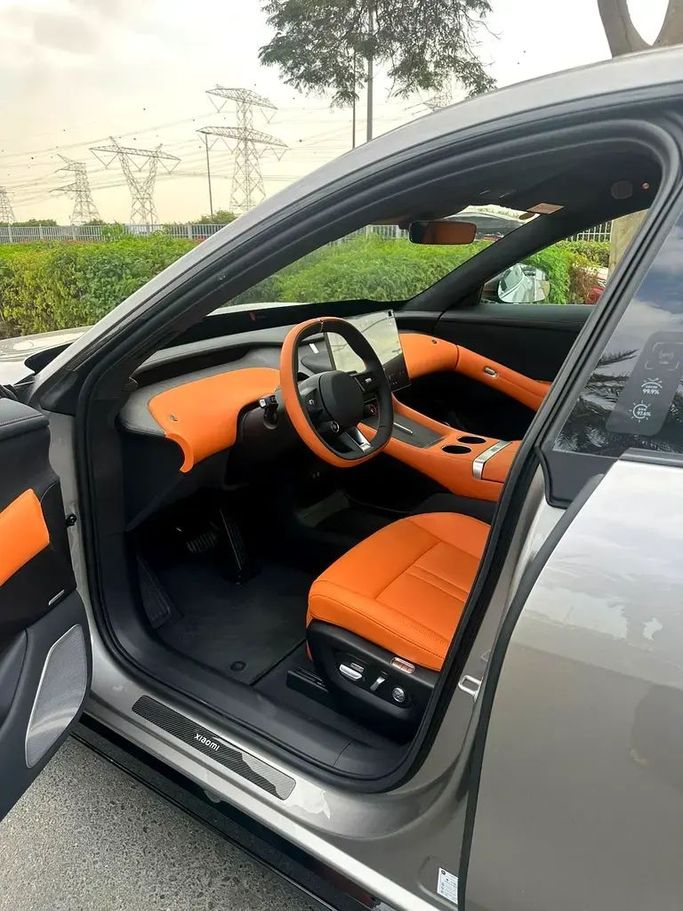 Новый Xiaomi YU7, 2025 в Дубае от First Choice Motors Серый цвет. Канадская | AUTO.AE