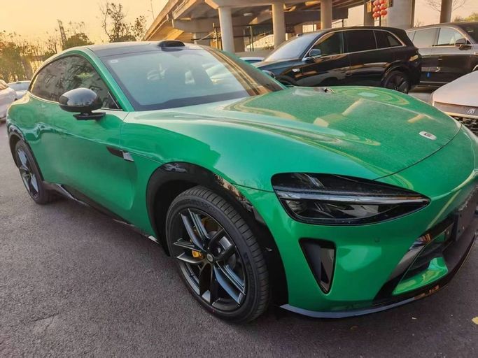 Новый Xiaomi YU7 Max, 2025 в Дубае от QUALITY AUTO FZC Зеленый цвет. Китайская | AUTO.AE