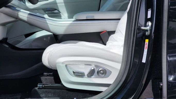 Новый Xpeng G9, 2024 в Дубае от Alwan Global Cars Черный цвет. Other | AUTO.AE